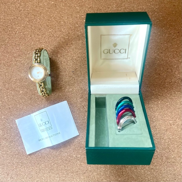 Gucci 1100L Women’s Gold Plated Watch w/ Original Box & 5 Interchangeable Bezels - Picture 2 of 10